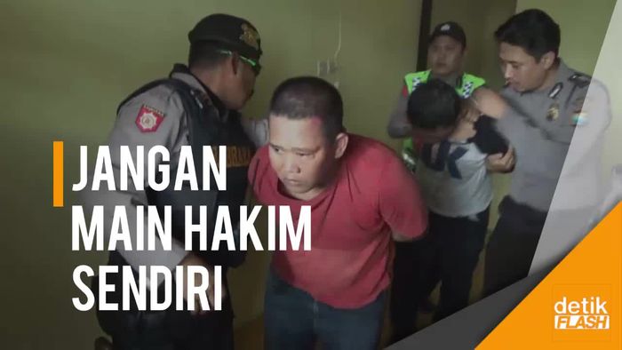 Baku Hantam Polisi Evakuasi Maling TV