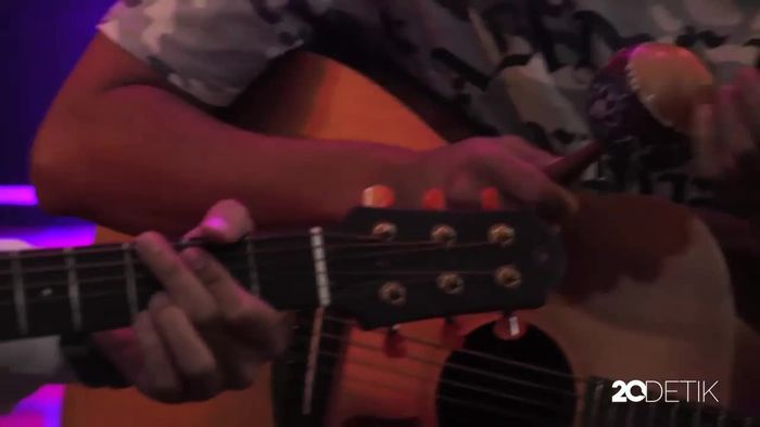 Penampilan Lyla Cover Lagu Ku Gadaikan Cinta
