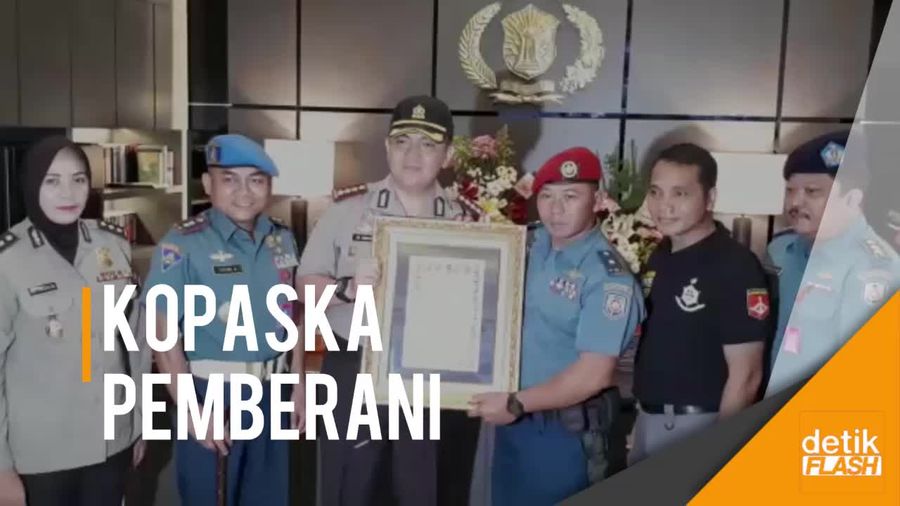 Anggota Kopaska Penembak Rampok Diganjar Penghargaan