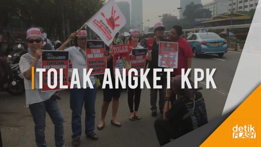 Ikatan Alumni UI Cs Gelar Aksi Dukung KPK di Gedung DPR