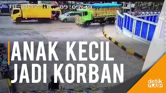 Rekaman CCTV Detik-detik Truk Maut Tewaskan 3 Orang