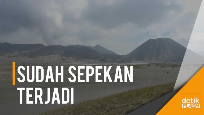Hati-hati, Badai Pasir Lagi Amuk Bromo  