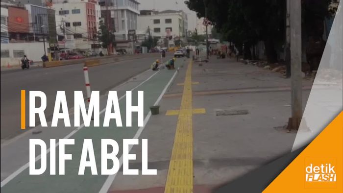 Menanti Trotoar Cantik di Jatinegara  