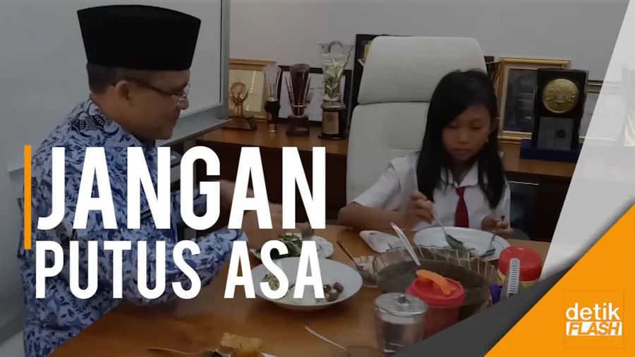 Bupati Banyuwangi Support Siswi yang Ditolak di Sekolah