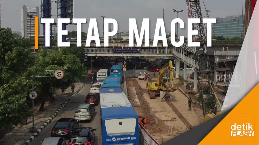 Simpang Kuningan Padat di Hari Pertama Rekayasa Lalin 