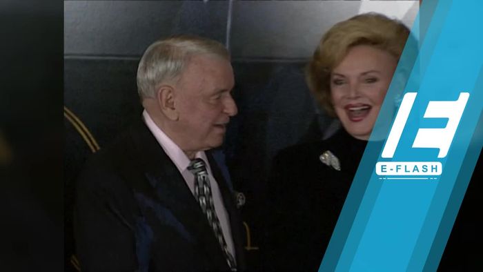 Istri Keempat Frank Sinatra Meninggal Dunia