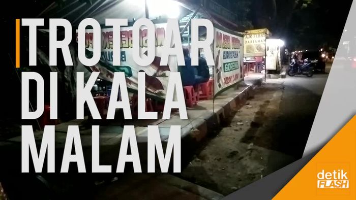 Bulan Tertib Trotoar Cuma Berlaku Siang Hari?