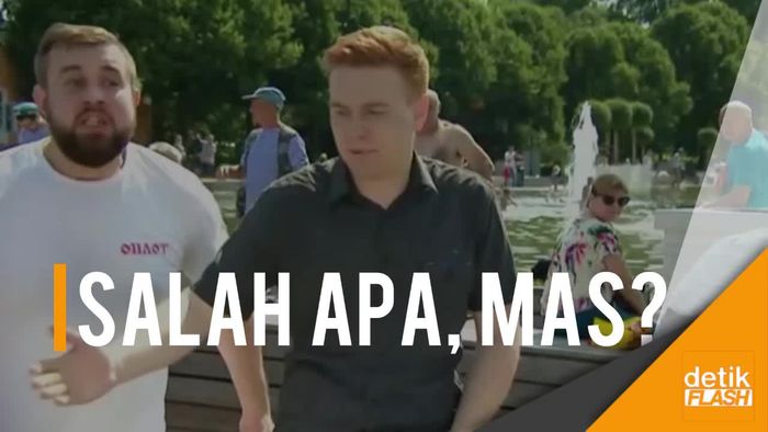 Waduh, Wartawan Rusia Dibogem saat Live  