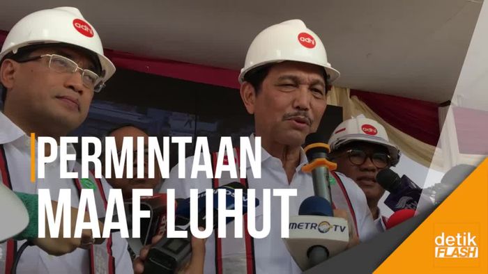 Menko Luhut Minta Maaf Proyek LRT Bikin Macet