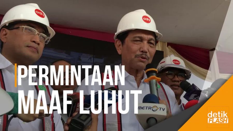 Menko Luhut Minta Maaf Proyek LRT Bikin Macet