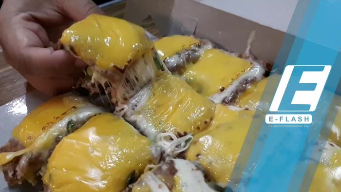 Legitnya Martabak Mozzarella hingga Blackforest