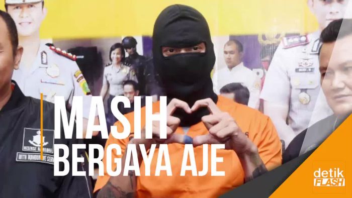 Tora Sudiro Tetap Bergaya Meski Jadi Tersangka