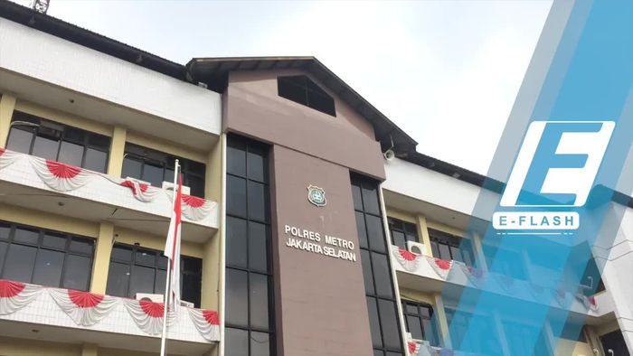 Tim Pengacara Sambangi Ello di Polres Jakarta Selatan