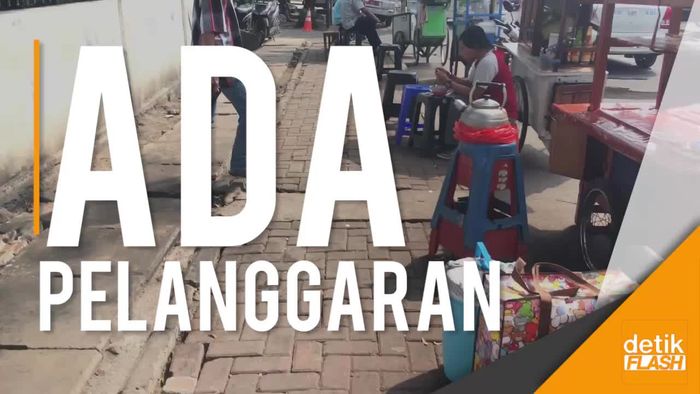 Seri Menjelajahi Trotoar di Dewi Sartika dan Tebet 