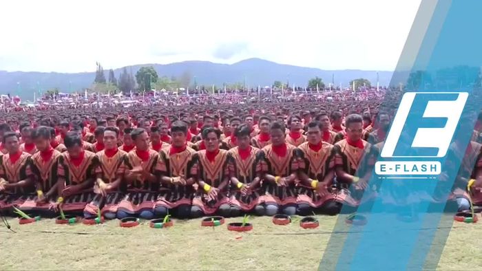 Rekor! 12 Ribu Pria Menari Saman Bersama