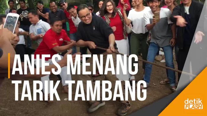 Sempat Terjungkal, Anies Menang Lomba Tarik Tambang