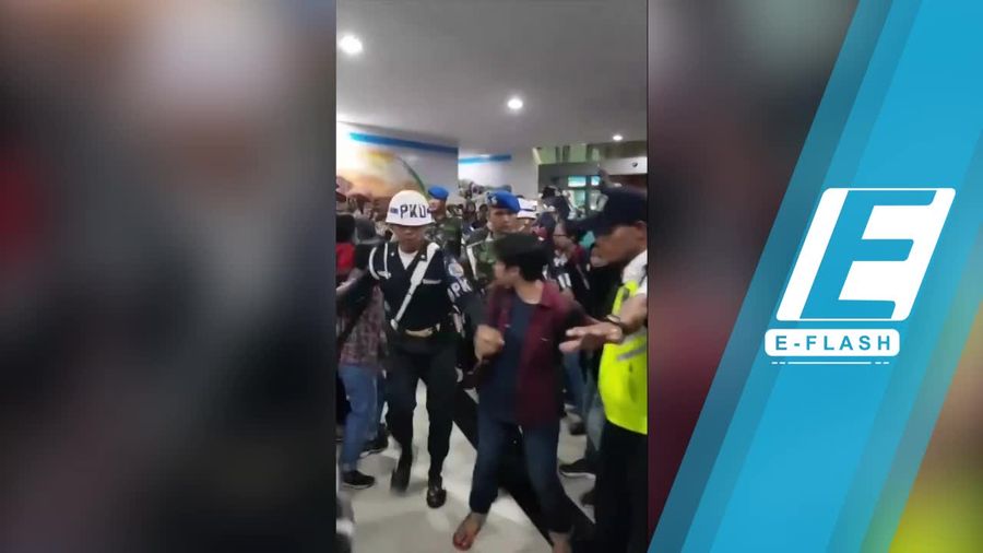 Taeyeon ‘SNSD’ Pingsan di Bandara, Triawan Munaf Minta Maaf