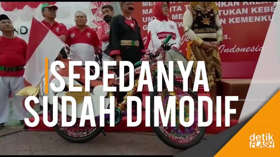 Menteri Yasonna Pamer Sepeda Hadiah dari Jokowi yang Dihias