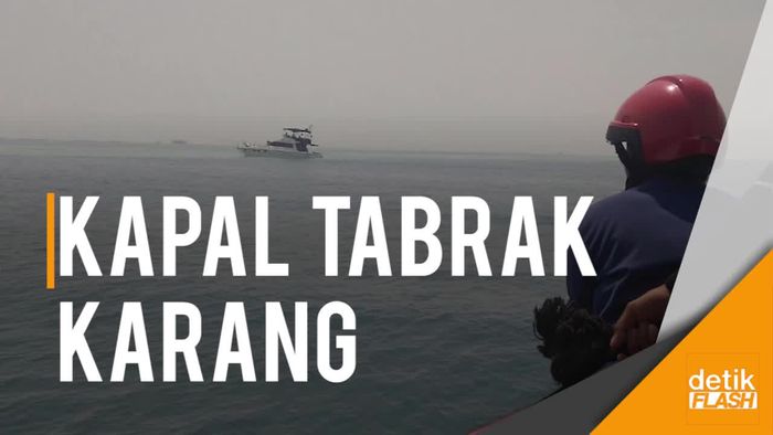Kapal Tabrak Karang di Pulau Karya, 12 Wisatawan Terlempar ke Laut