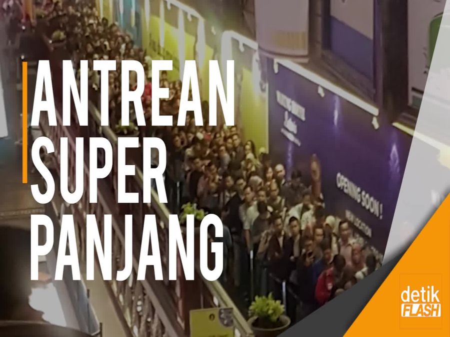 Begini Kepadatan Pengunjung di GI yang Memburu Diskon Nike