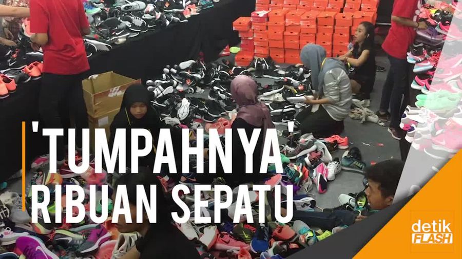 Saat Gerai Nike Berubah Jadi Lautan Sepatu