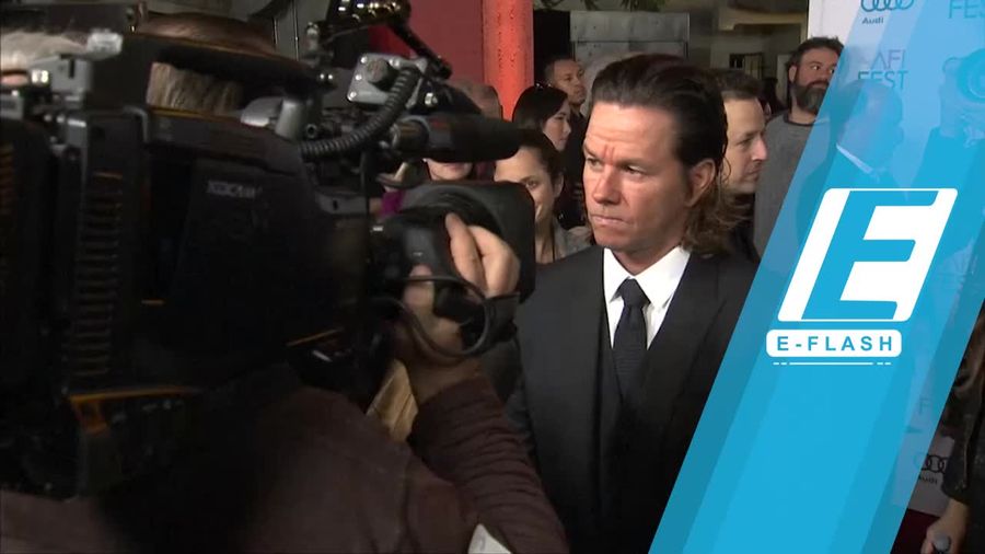 Mark Wahlberg Geser ‘The Rock’ Jadi Aktor Termahal 2017