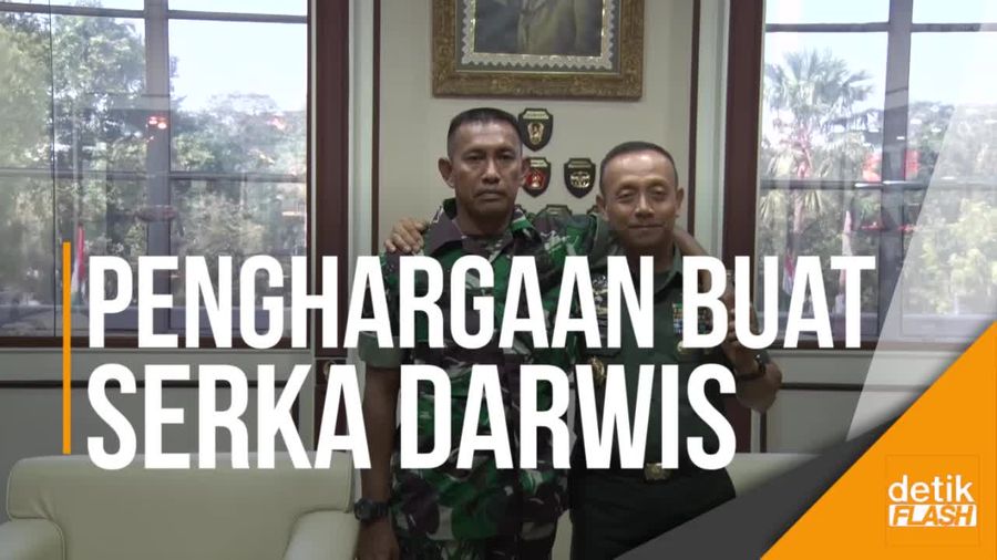 Saat Serka Darwis Bertemu dan Dirangkul KSAD Jenderal Mulyono