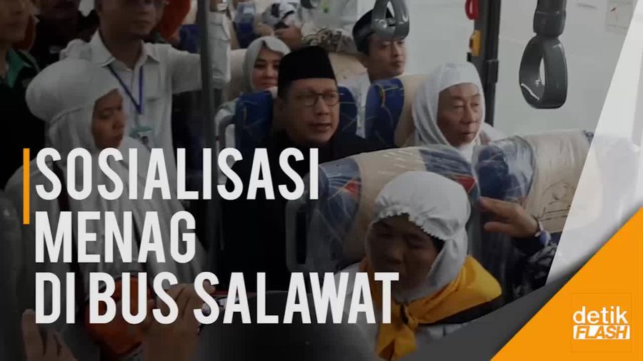 Guyubnya Menag Lukman dan Jemaah Haji di Bus Salawat