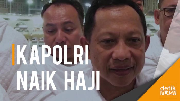 Ditemani Istri dan Kapolres Depok, Kapolri Naik Haji