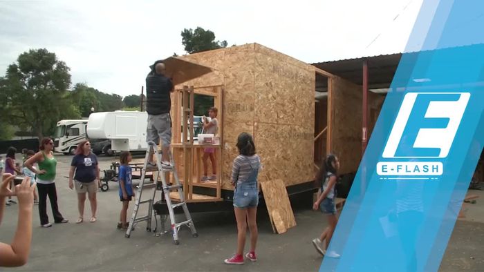 Pria Ini Bikin Rumah-rumah Mini untuk Tunawisma