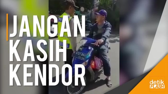 Viral! Polantas yang Sudah Tua Lawan Pemotor Ngeyel