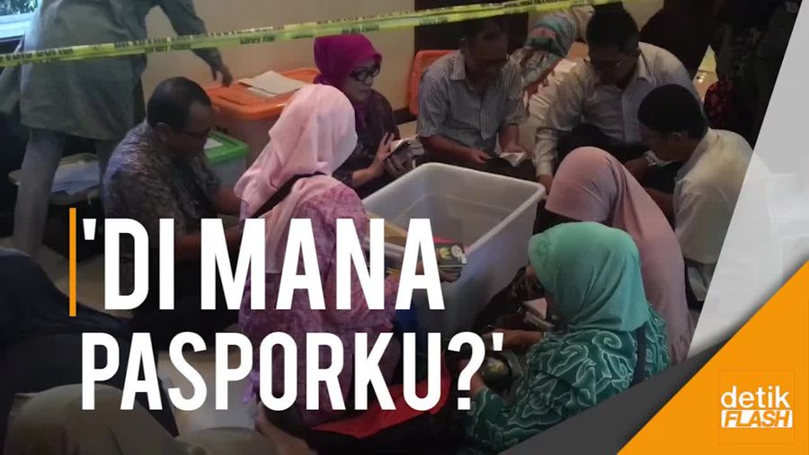 Korban First Travel Kesulitan Mencari Paspor di Antara Tumpukan