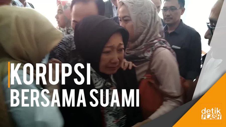 Divonis Bersalah Lakukan Korupsi, Eks Wali Kota Cimahi Mewek