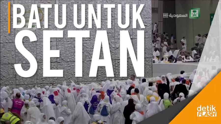 Jemaah Haji Lempar Jumrah