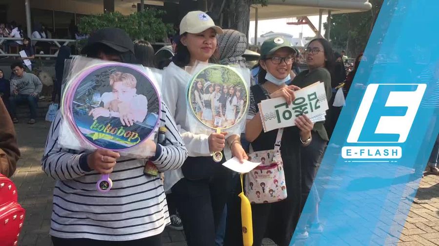 Berburu Pernak-pernik K-Pop di Lokasi Music Bank Jakarta