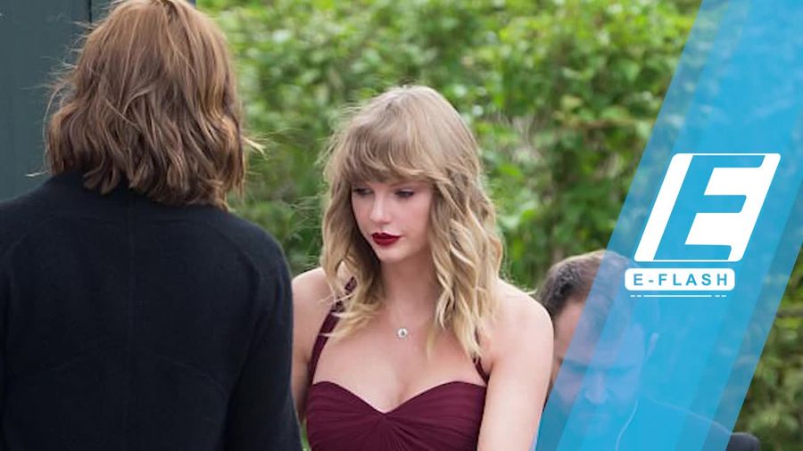 Cantiknya Taylor Swift Jadi Pengiring Pengantin