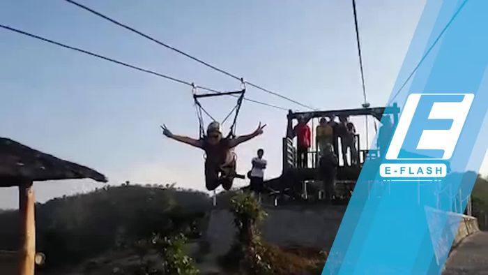 Serunya Naik Flying Fox Terpanjang di Asia Tenggara