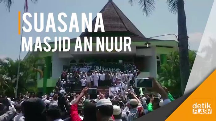 Suasana di Masjid An Nuur Magelang Saat Aksi Bela Rohingya 