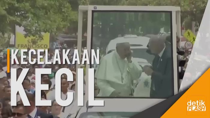 Wajah Paus Terluka karena Kaca Mobil