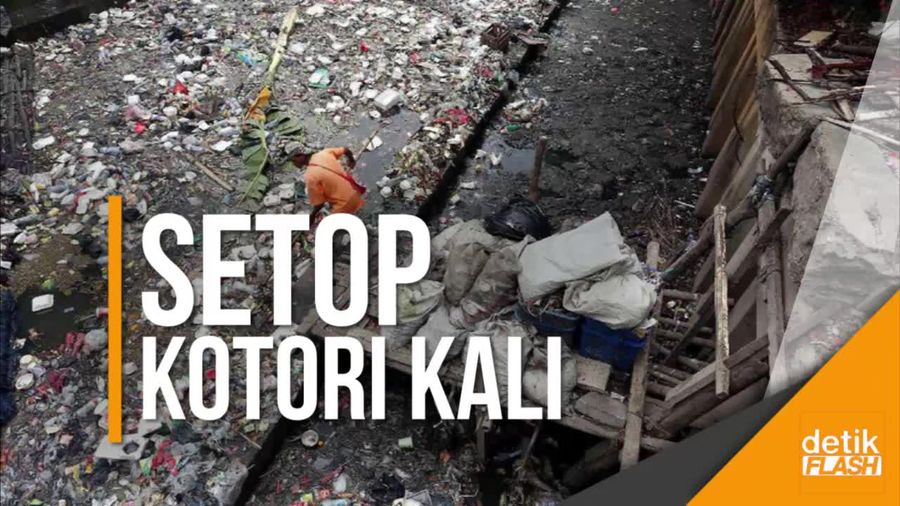 Awas! Warga Terciduk Buang Sampah di Kali Kena Sanksi Sosial