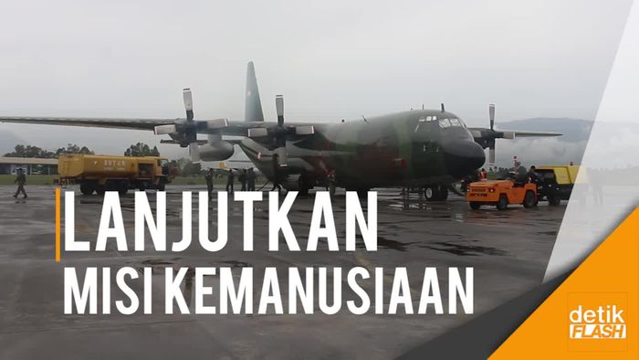 Hercules Pengangkut Bantuan untuk Rohingya Terbang ke Bangladesh 