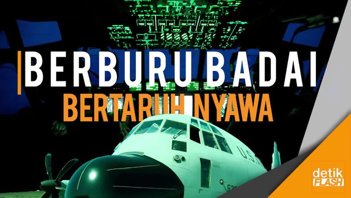 Mereka Terbang Menuju Pusat Badai Demi Akurasi Data