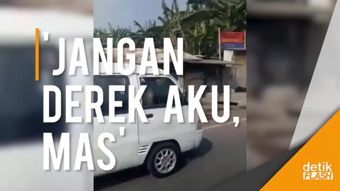 Kejar-kejaran Mobil Jadul Vs Dishub ala Fast & Furious