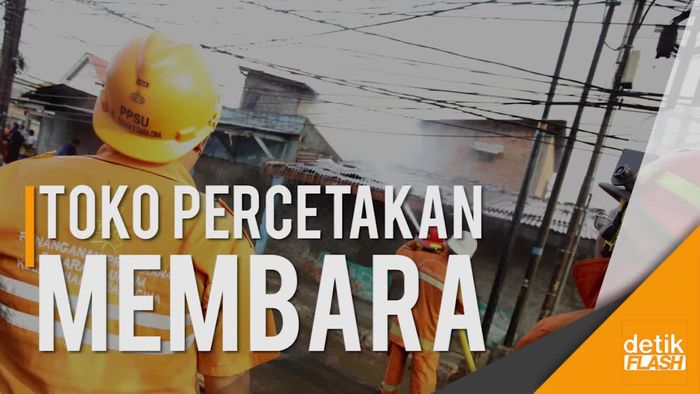 Api Bakar Toko Percetakan di Cawang