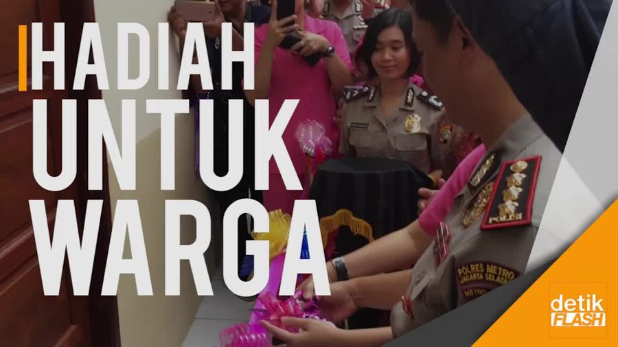 Tukang Urut Ini Tak Sangka Rumahnya Dibedah Polres Jaksel