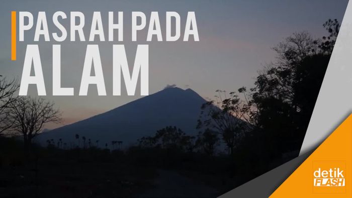 Cemas di Tengah Status Awas Gunung Agung