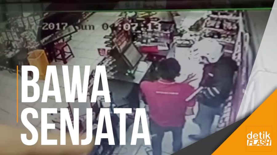 Ngeri! Rekaman CCTV Saat Rampok Minimarket di Bogor Beraksi