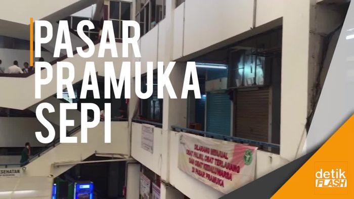 Ratusan Kios Pasar Pramuka Tutup, Pedagang Mogok Berjualan