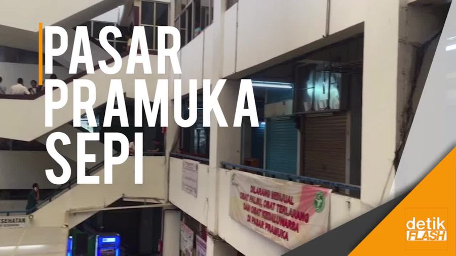 Ratusan Kios Pasar Pramuka Tutup, Pedagang Mogok Berjualan