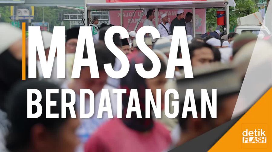 Jelang Tengah Hari, Peserta Aksi 299 Mulai Merapat ke Gedung DPR